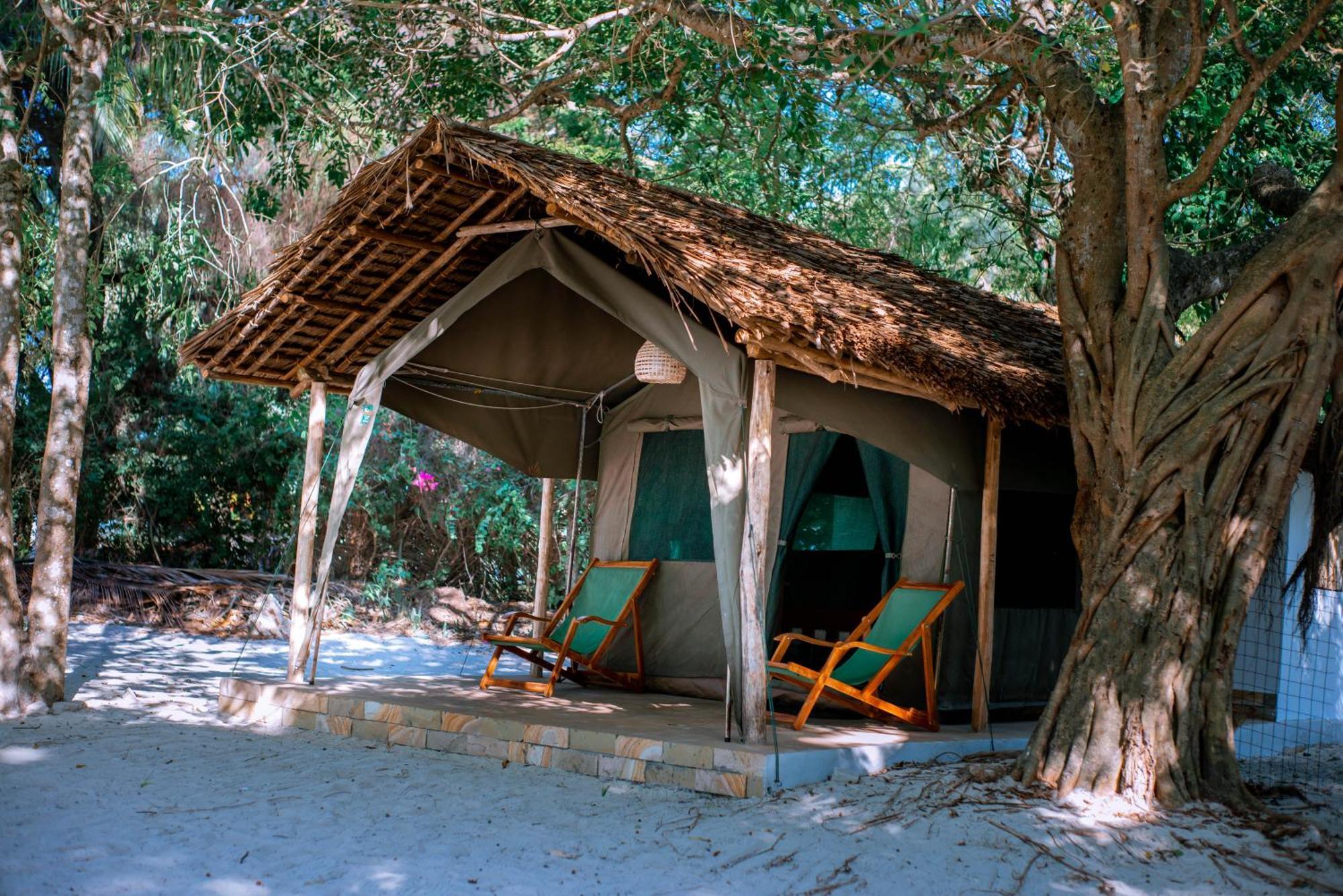 다르에스살람 Mikadi Beach Camp & Backpackers 호스텔 외부 사진