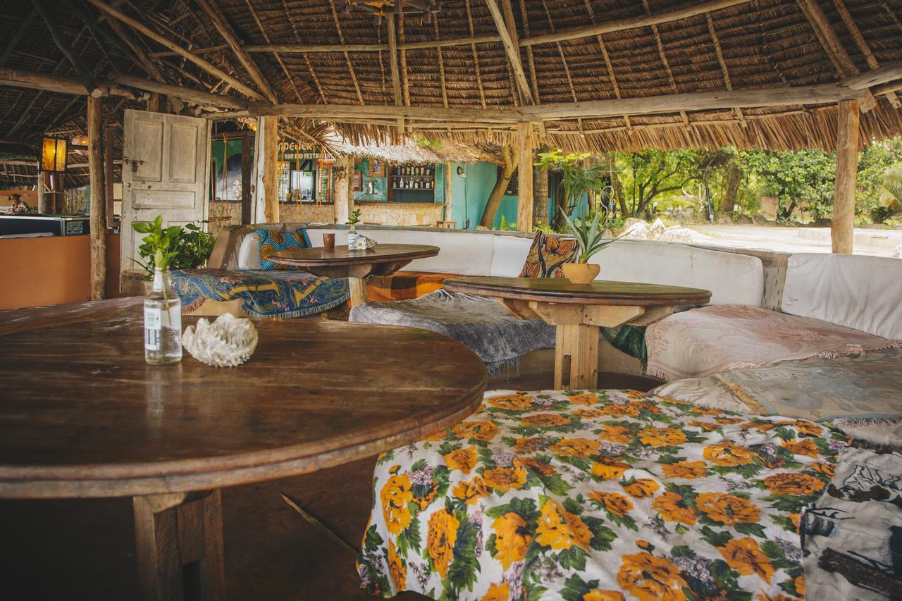 다르에스살람 Mikadi Beach Camp & Backpackers 호스텔 외부 사진